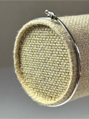 James Avery Signed Sterling Silver 925 Hook On Clasp Bangle Bracelet